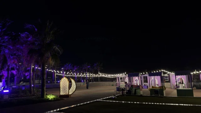 بسطة خير واجهة الدمام البحرية في الليل