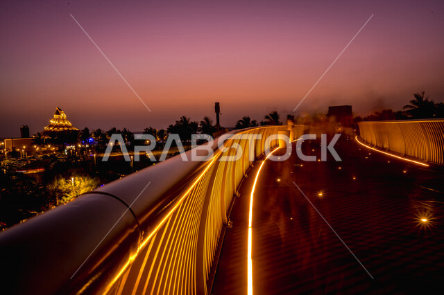 إطلالة وقت الغروب على طريق كورنيش جدة بالمملكة العربية السعودية ، أماكن سياحية ترفيهية في السعودية ، واجهة جدة البحرية