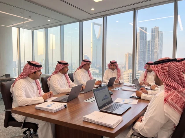 Saudi Businessmen Meeting in Riyadh Office