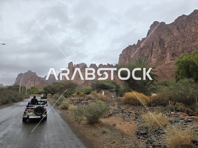 سيارات دفع رباعي في جبال تبوك السعودية