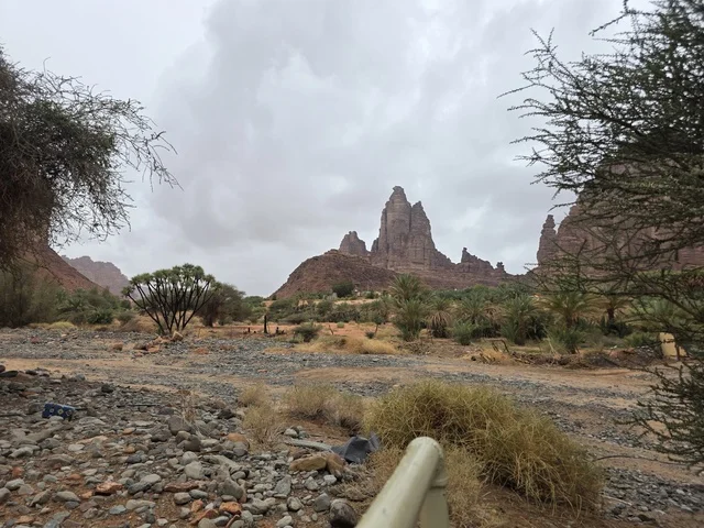 جبال تبوك في السعودية مناظر طبيعية صحراوية