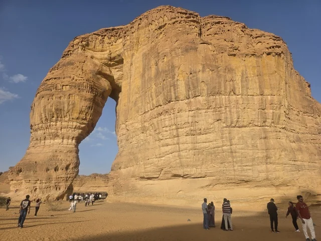 صخرة الفيل العلا المملكة العربية السعودية