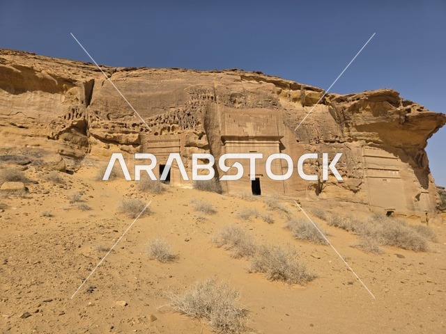 مقابر نبطية أثرية في جبال العلا بالمملكة العربية السعودية