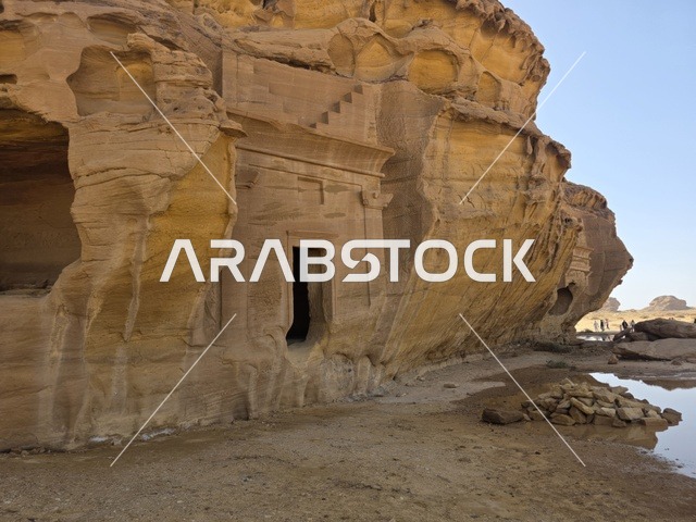 مقبرة نبطية قديمة في منطقة الحجر بالعلا السعودية