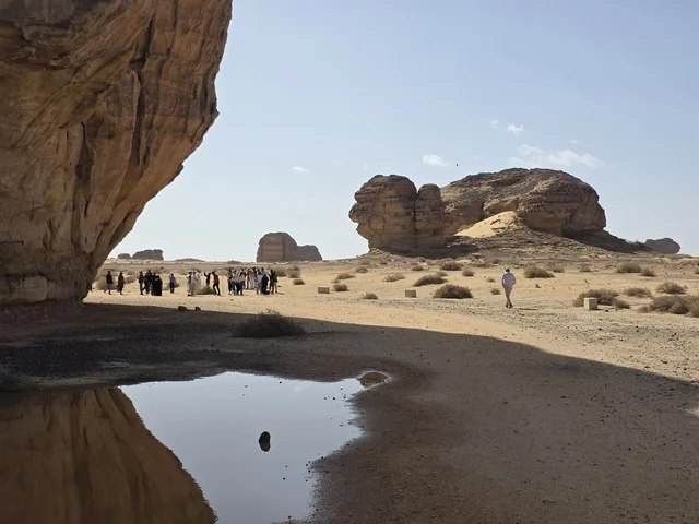 جبال العلا والتكوينات الصخرية في المملكة العربية السعودية