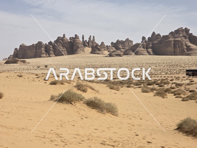 جبال العلا والمناظر الطبيعية الصحراوية في السعودية