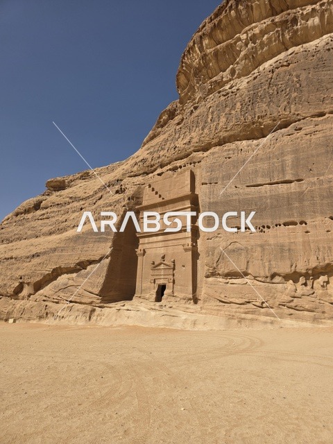 المقابر النبطية القديمة في مدائن صالح بالعلا