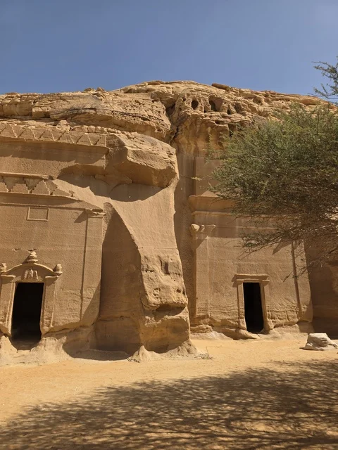 المقابر النبطية الأثرية في الحجر العلا السعودية