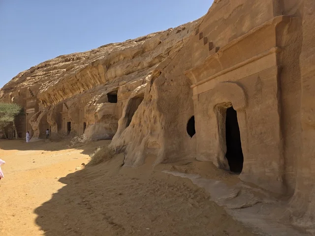 المقابر النبطية القديمة في الحجر بالعلا