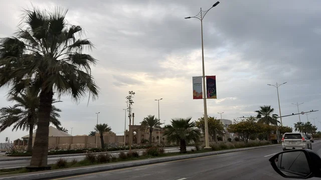 زينة العيد في شوارع الدمام بالمنطقة الشرقية