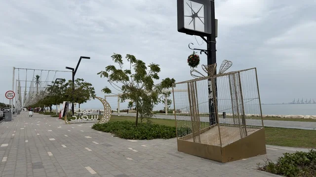 زينة العيد على كورنيش الدمام في المنطقة الشرقية