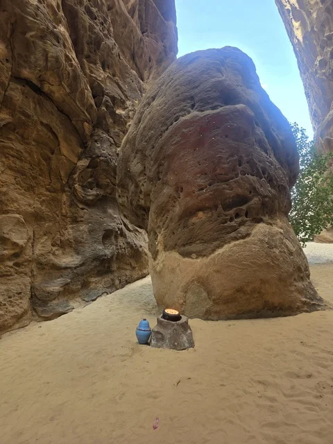 تكوين صخري في وادي العلا بالمملكة العربية السعودية