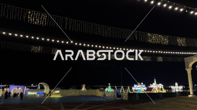 إضاءة ليالي بنانا بيتش في مدينة الخبر بالمنطقة الشرقية