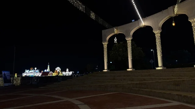 إضاءة شاطئ بنانا الجبيل خلال فعاليات ليالي الخبر