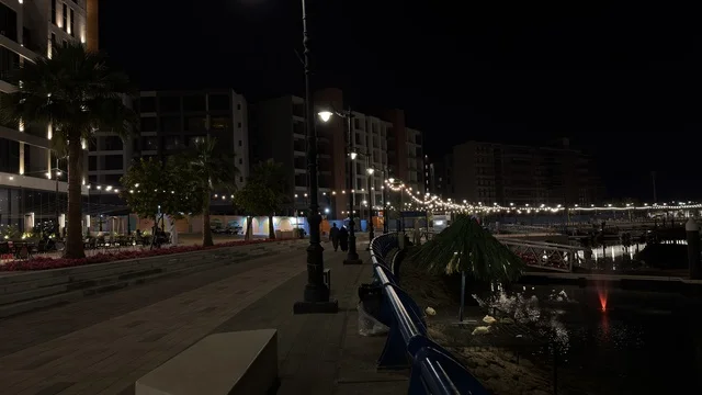 فعالية ألوان الجبيل بالواجهة البحرية ليلاً بالسعودية