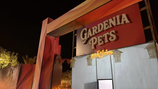 لوحة مدخل غاردينيا للحيوانات في حديقة العجائب بالجبيل