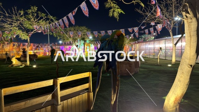 ببغاوات في حديقة العجائب بالجبيل خلال فعالية ليلية