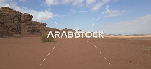جبال تبوك تضاريس صحراوية في السعودية