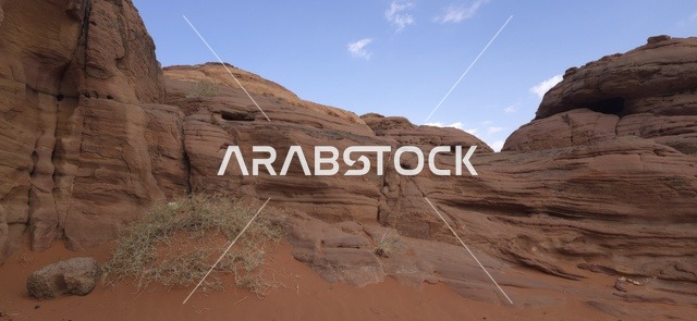 جبال تبوك في السعودية تضاريس الحجر الرملي الأحمر