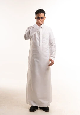 Saudi Man in White Thobe Reacting to Bad Smell