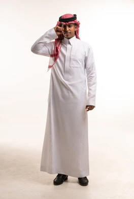 Saudi Man in Traditional Thobe Crying in Studio