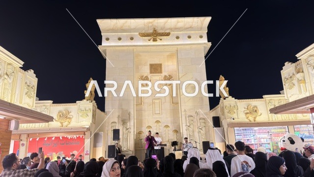 عرض موسيقي حي في القرية العالمية بدبي الجناح الإيراني