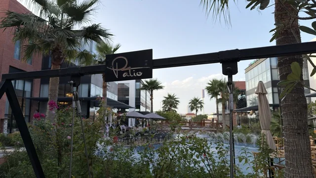 منطقة الجلوس الخارجية ذا باتيو واجهة الرياض