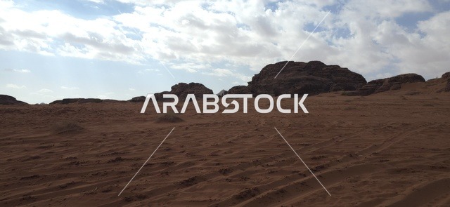 الطبيعة الصحراوية والجبلية في تبوك السعودية