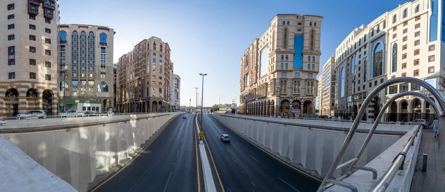 Medina City Hotels and Modern Urban Road Landscape