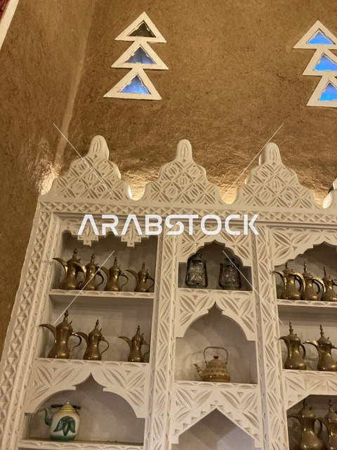 عرض دلال القهوة التقليدية في متحف العقيلات ببريدة