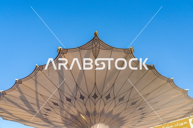 مظلات المسجد النبوي بالمدينة المنورة بتصميم هندسي