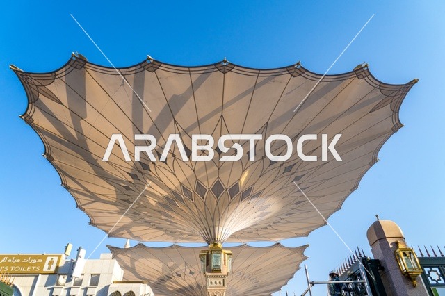 مظلات المسجد النبوي في المدينة المنورة