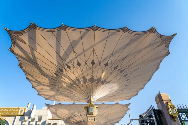 مظلات المسجد النبوي في المدينة المنورة