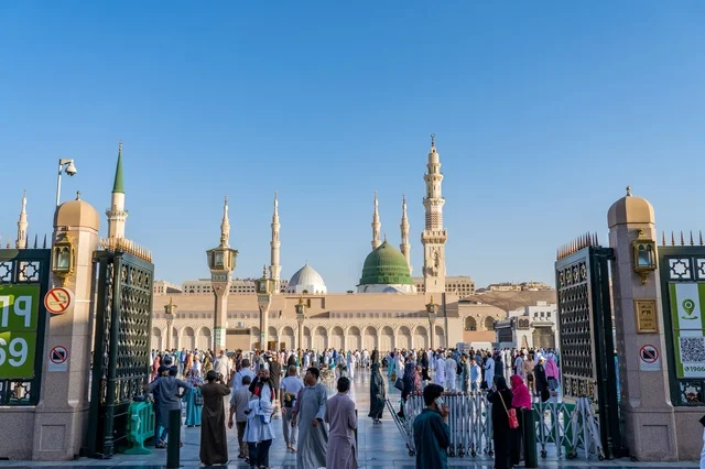 المسجد النبوي المدينة المنورة القبة الخضراء والمآذن المسجد النبوي المدينة المنورة القبة الخضراء والمآذن