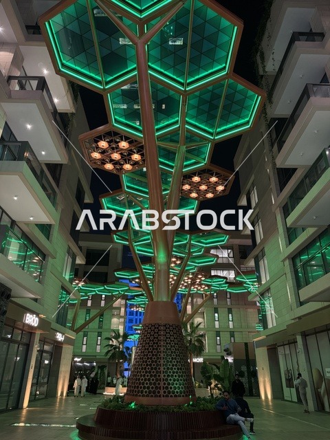 مجسم ضوئي في مشيرب قلب الدوحة قطر ليلاً