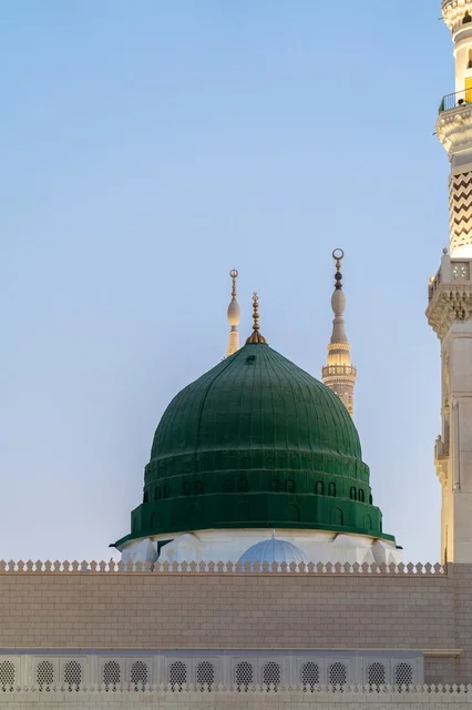 القبة الخضراء بالمسجد النبوي في المدينة المنورة