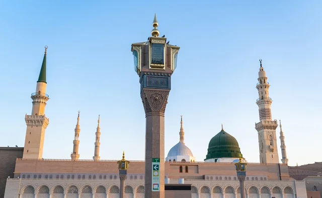 المسجد النبوي الشريف والقبة الخضراء في المدينة المنورة