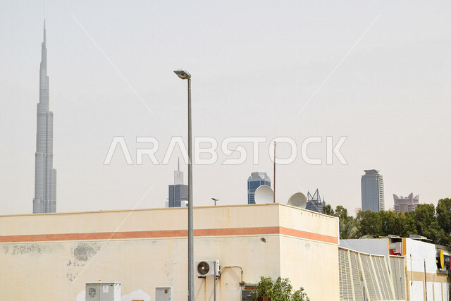 برج خليفة في دبي بالامارات العربية المتحدة، الفن الهندسي المعماري بالإمارات، معالم الإمارات المشهورة، ابراج وناطحات سحاب، السياحة في الإمارات