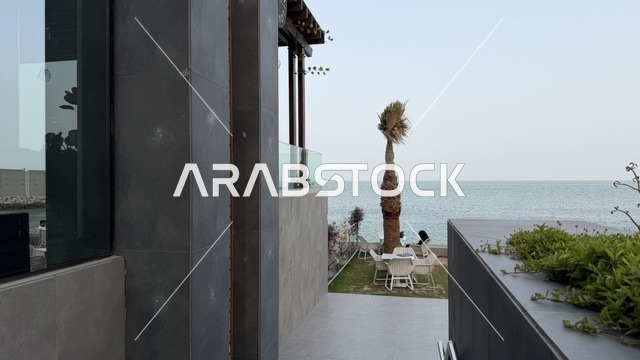 مجمع مطل الخبر جلسات خارجية مطلة على البحر