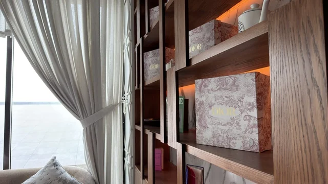 التصميم الداخلي الحديث في مجمع مطل بالخبر