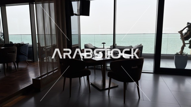 تصميم داخلي لمطعم مجمع مطل الخبر مع إطلالة على البحر