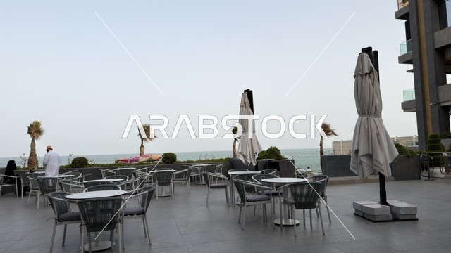 Al-Matl Khobar Complex has outdoor seating and a restaurant terrace.