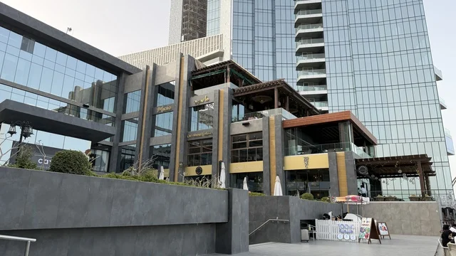 مجمع مطل الخبر الهندسة المعمارية الحديثة