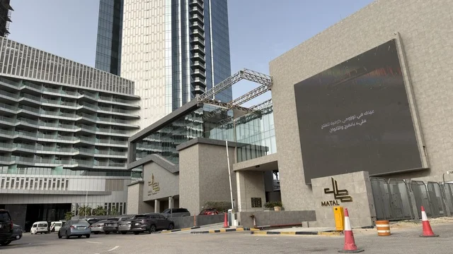 مجمع مطل في الخبر عمارة حضرية حديثة