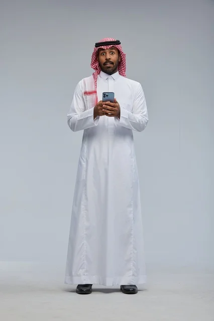 Saudi Man in Traditional Dress with Surprised Expression