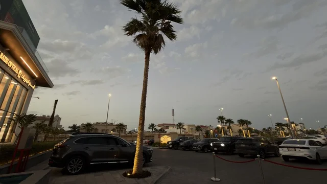 جلسات خارجية في مجمع جراند هاوس الخبر