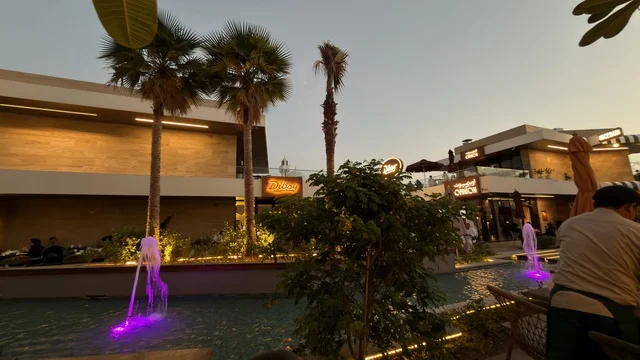 جلسات خارجية في مجمع جراند هاوس الخبر