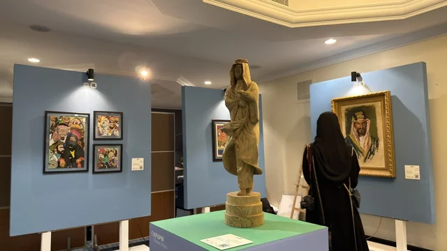 معرض لوحات فنية في مجمع جراند هاوس  الخبر