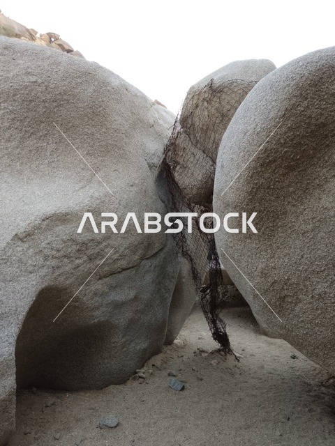 تشكيلات صخور الجرانيت الضخمة في منطقة الباحة السعودية