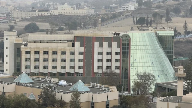 مباني حديثة وعمارة معاصرة في مدينة أبها السعودية